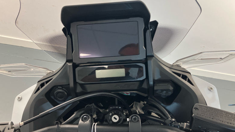 Honda NT1100 Manual (22 Model Year)